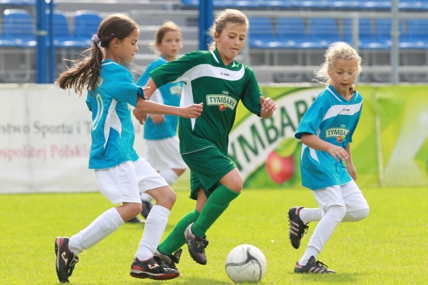 "Z podwórka na Stadion o Puchar Tymbarku"