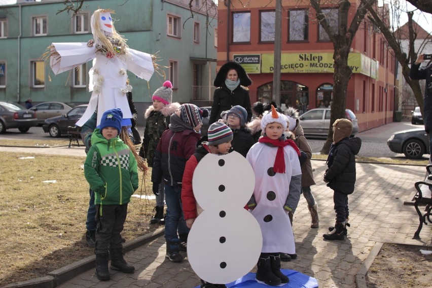 Dzieci z Łęczycy mocno hałaśliwie wypędzały zimę![GALERIA ZDJĘĆ!]