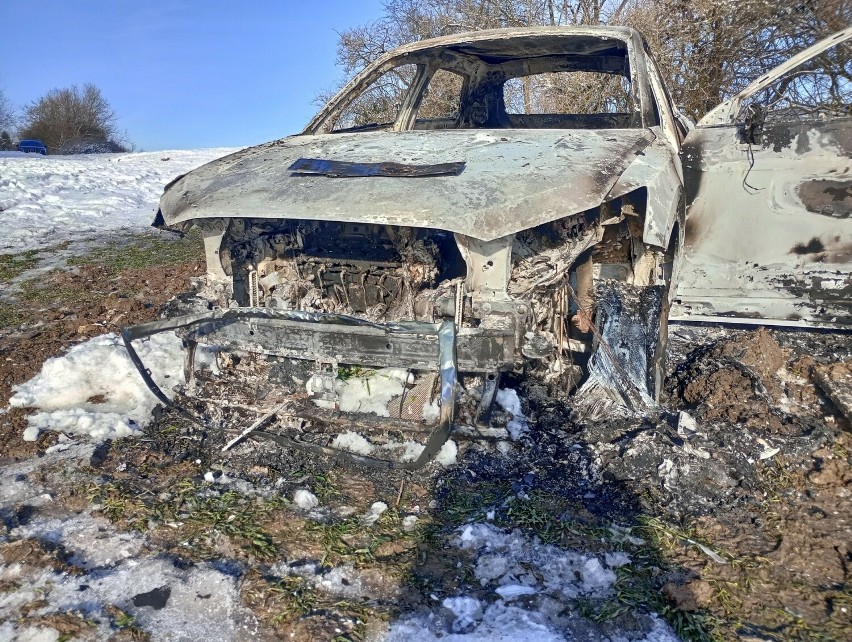 Tajemniczy pożar luksusowego auta w Krakowie. Sprawę bada policja