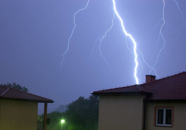 Synoptycy ostrzegają przed burzą i silnym wiatrem