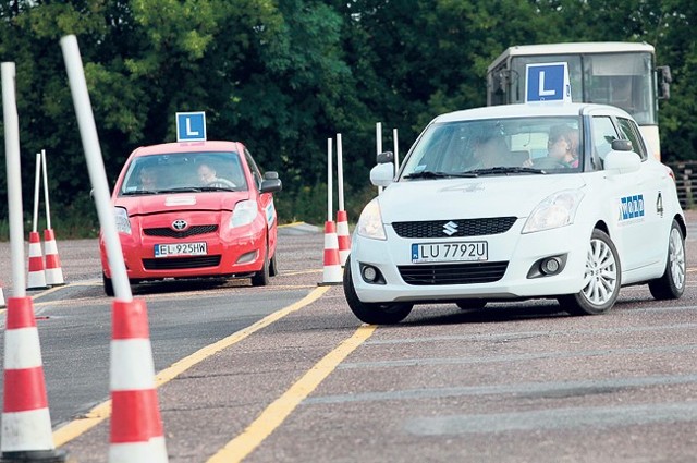 W WORD w Łodzi odbyły się pierwsze egzaminy na prawo jazdy w suzuki swift