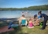 Policjanci kontrolują plaże w powiecie wejherowskim. Mundurowi wręczali informacyjne ulotki