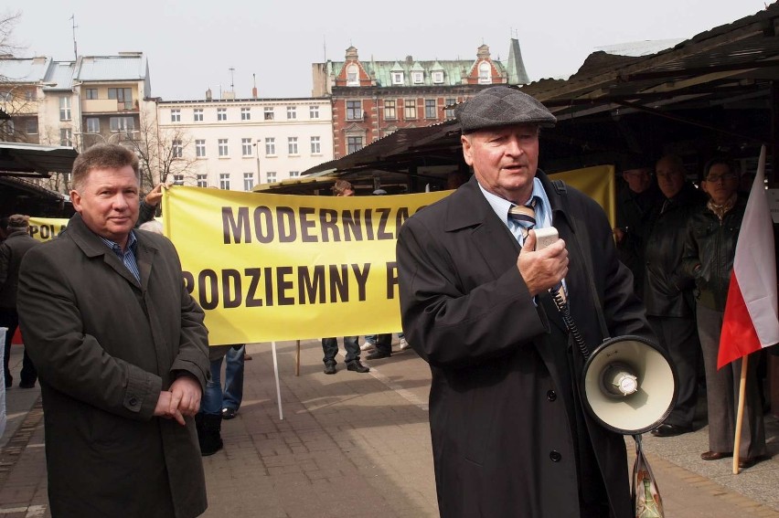 Gniezno: Protest kupców z Placu 21 Stycznia. Projekt targowiska ich zdaniem nie jest najlepszy