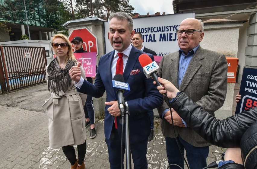 Zgodnie z oświadczeniem poseł Krzysztof Gawkowski posiada...