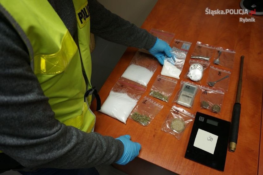 540 działek amfetaminy w mieszkaniu w Boguszowicach