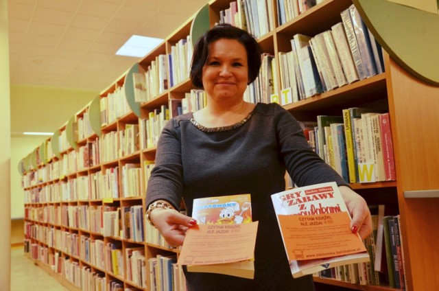 Książki przekazane na miejskie regały bełchatowska biblioteka opatrzy specjalnymi naklejkami z informacją o akcji