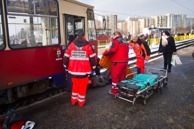 Dzisiaj po południu doszło do potrącenia człowiek przez tramwaj