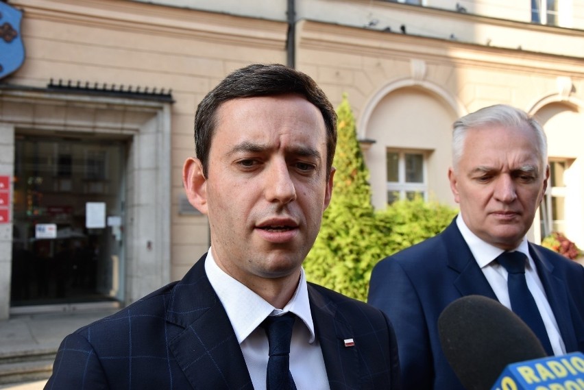 Marcin Ociepa, wiceminister obrony narodowej, oraz Jarosław...