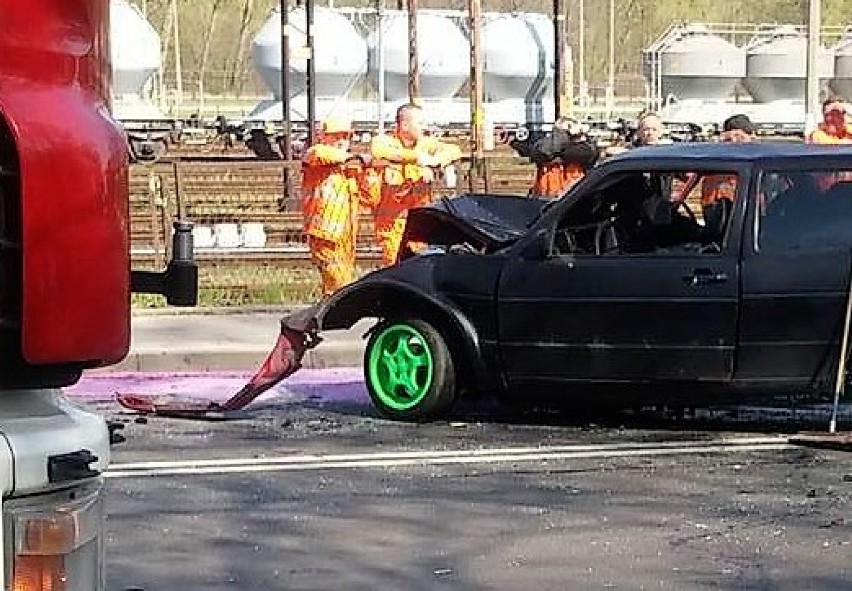 Wypadek Polskiego Busa w Toruniu

 Skręt w lewo za wiaduktem...