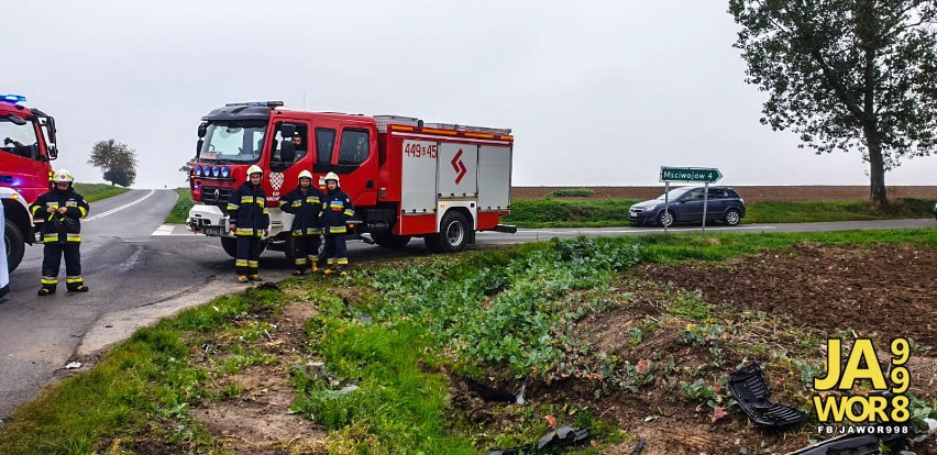 Wypadek na drodze Mściwojów - Snowidza na Dolnym Śląsku [ZDJĘCIA]