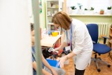 Szczepienie przeciwko HPV w warszawskich szkołach. W akcji wzięło udział ponad stu uczniów