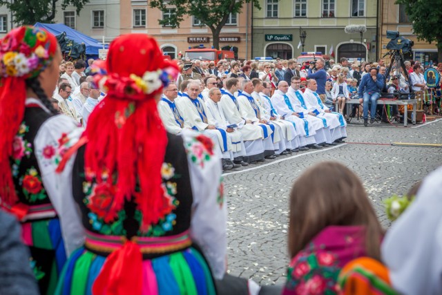 Minister Waszczykowski i uroczystość pożegnania obrazu Matki Bożej w Łowiczu