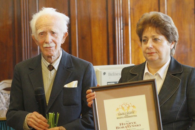 Zofia Sikora, prezes wałbrzyskiego oddziału PTTK z Henrykiem Boratyńskim, nestorem wałbrzyskiej turystyki (zginał tragicznie w październiku 2010 r.)