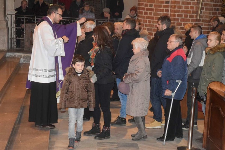 Środa Popielcowa w katedrze. Rozpoczął się okres Wielkiego Postu