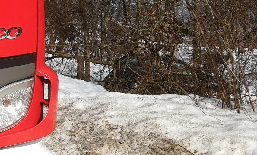 Bielanka. Kierowca osobowego kombi stracił panowanie nad pojazdem  AKTUALIZACJA