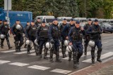 Policjanci nie użyli siły wobec osób zakłócających Marsz Równości