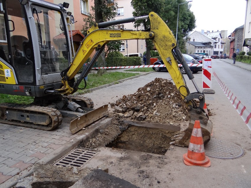 Naprawa kanalizacji na Krakowskim Przedmieściu w Olkuszu