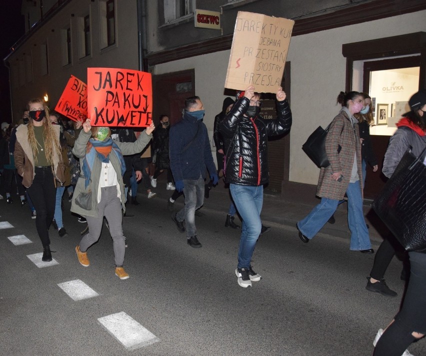 Protest kobiet w Zielonej Górze. 29 października manifestacja "Tańcuj w rytmie ***** ***" przy Filharmonii Zielonogórskiej