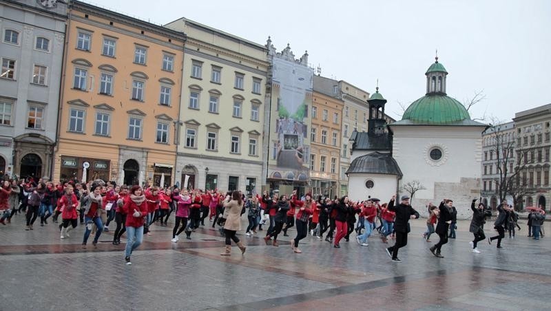 Flash Mob na Rynku Głównym w Krakowie [ZDJĘCIA]