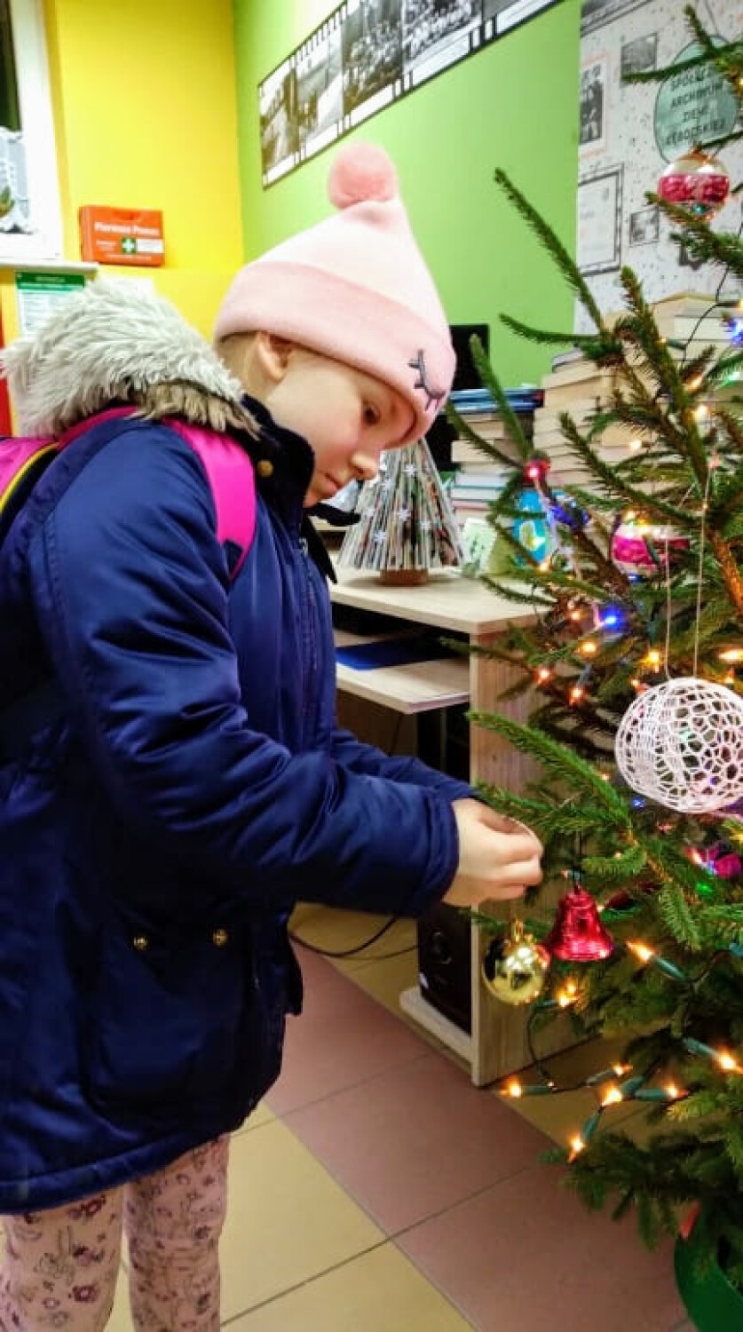 Czytelnicy biblioteki w Maszewie stworzyli świąteczny klimat