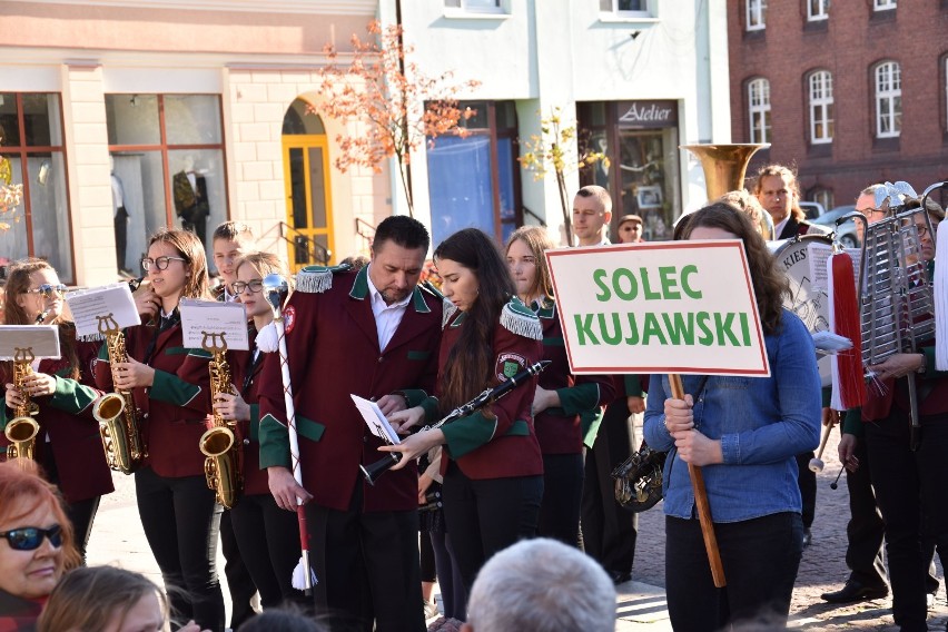Spotkanie Orkiestr Dętych w Żninie: "Żnińska jesień w rytmie marsza" [zdjęcia, wideo]