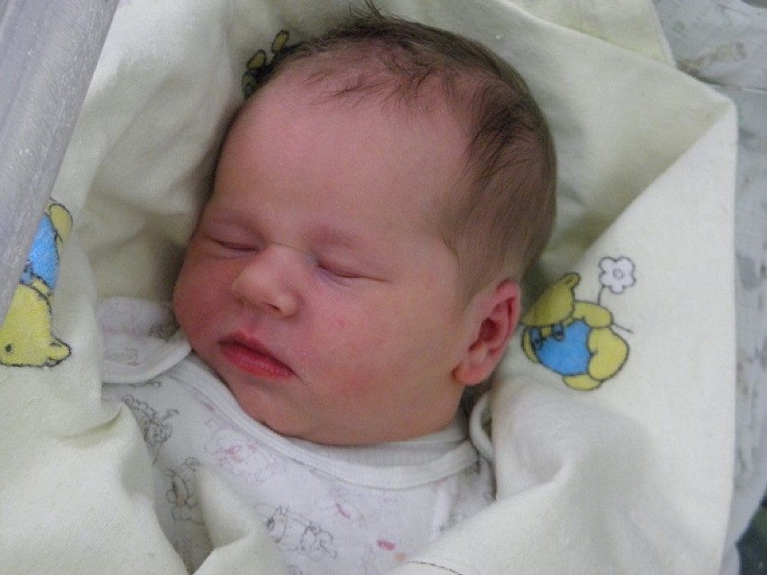 Emilka Rolnik, córka Wioletty i Daniela, urodziła się 1...