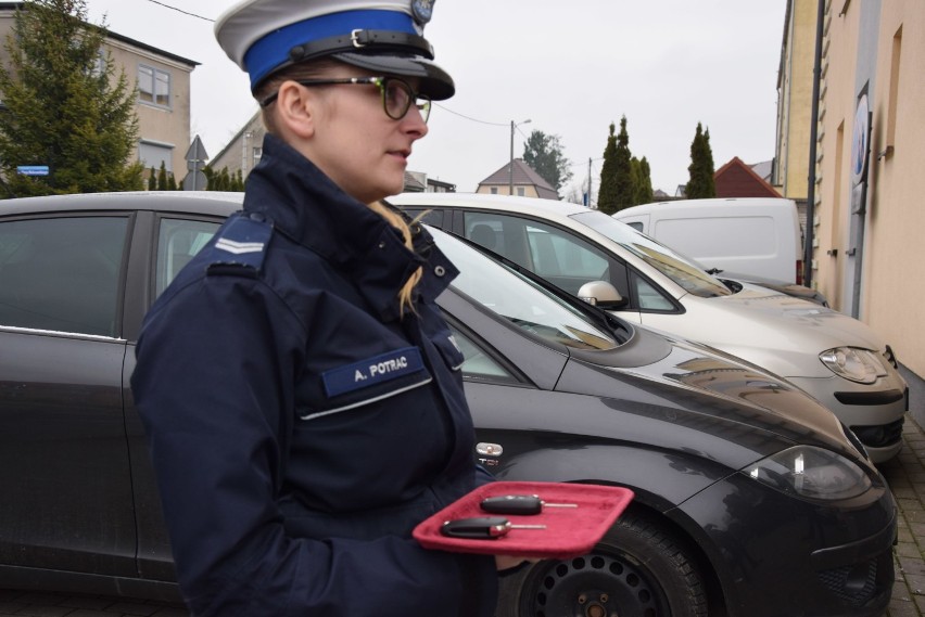 Nowe auta dla policjantów z Bytowa i Miastka (WIDEO, FOTO)