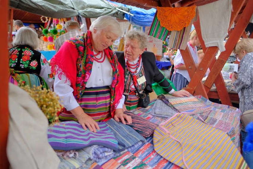 Festiwal Kapel i Śpiewaków. Baszty dla śpiewaków i zespołów (ZDJĘCIA, WIDEO)