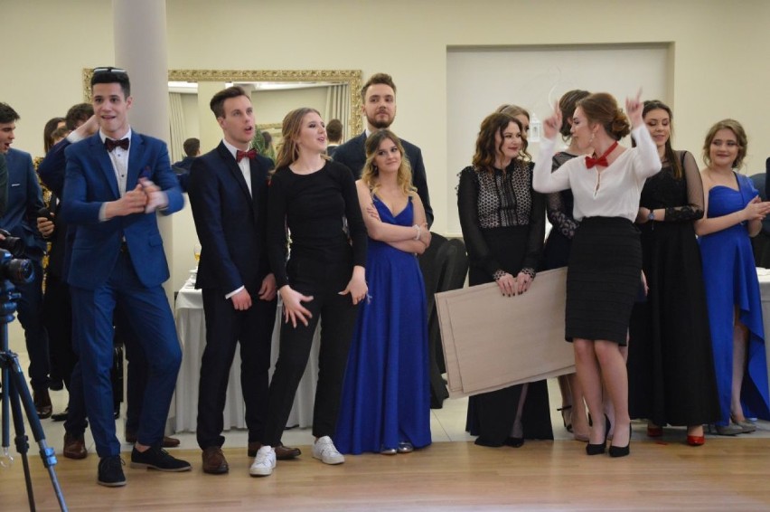 Studniówka 2019 I Liceum Ogólnokształcącego w Bełchatowie [ZDJĘCIA, FILMY]