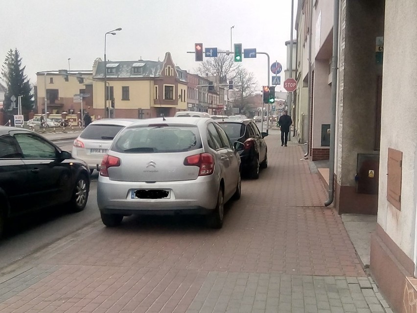 Kolizja przy ulicy Poznańskiej w Kościanie ZDJĘCIA 