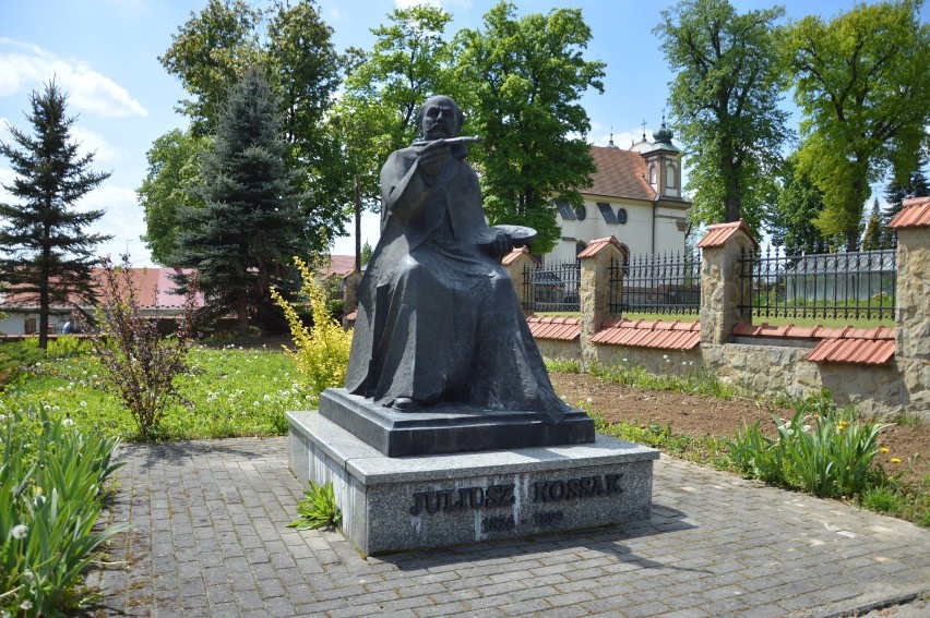 Czesław Dźwigaj, pomnik Juliusza Kossaka w Nowym Wiśniczu