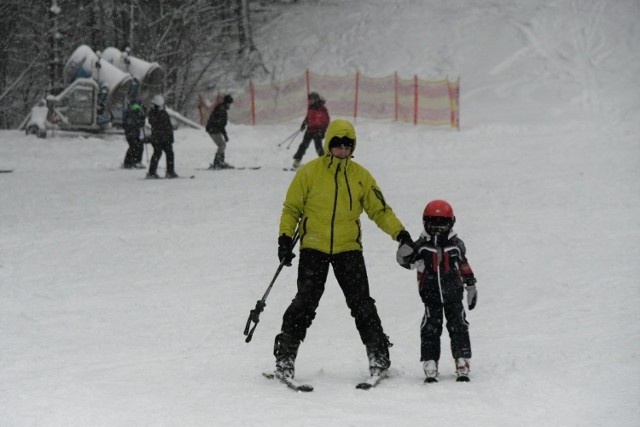 Choć warunki były w sobotę 30 stycznia dobre do jazdy na nartach, to na kieleckim Telegrafie nie było tłumów. Ci, którzy zdecydowali się tu przyjechać, dobrze się jednak bawili. 

ZOBACZ WIĘCEJ ZDJĘĆ NA KOLEJNYCH SLAJDACH>>>

 