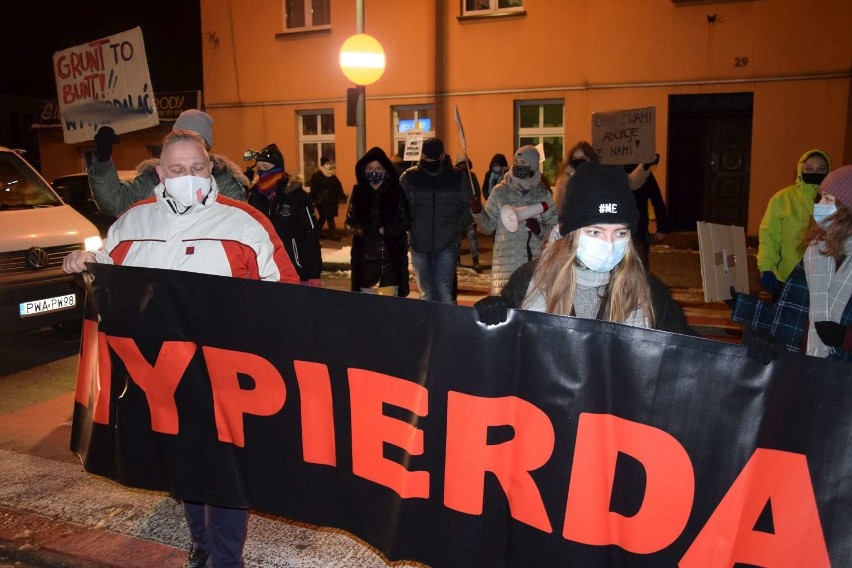 Protest kobiet w Wągrowcu. Kobiety kolejny raz strajkowały w stolicy powiatu wągrowieckiego