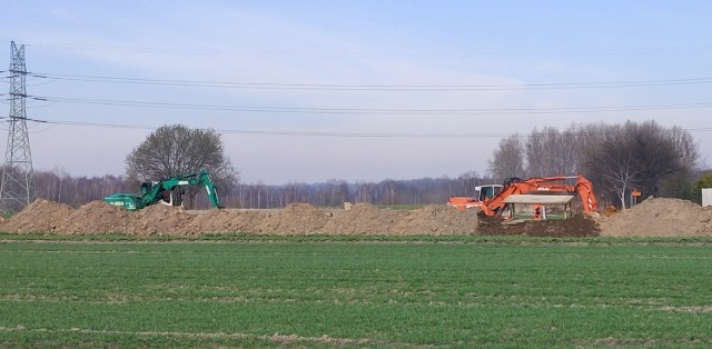 W Czeladzi trwa budowa obwodnicy osiedla Piłsudskiego Zobacz kolejne zdjęcia/plansze. Przesuwaj zdjęcia w prawo - naciśnij strzałkę lub przycisk NASTĘPNE