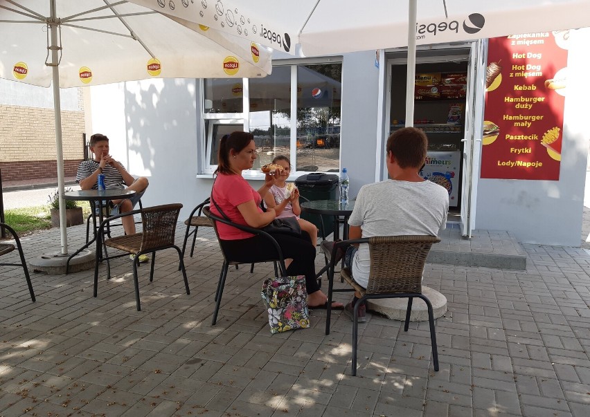 Kultowe zapiekanki w nowej lokalizacji. Kolejny bar w Goleniowie