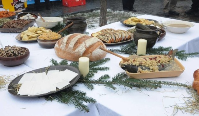 Wigilia na wynos u sióstr Elżbietanek w Nysie. Paczki zamiast spotkania dla ubogich.