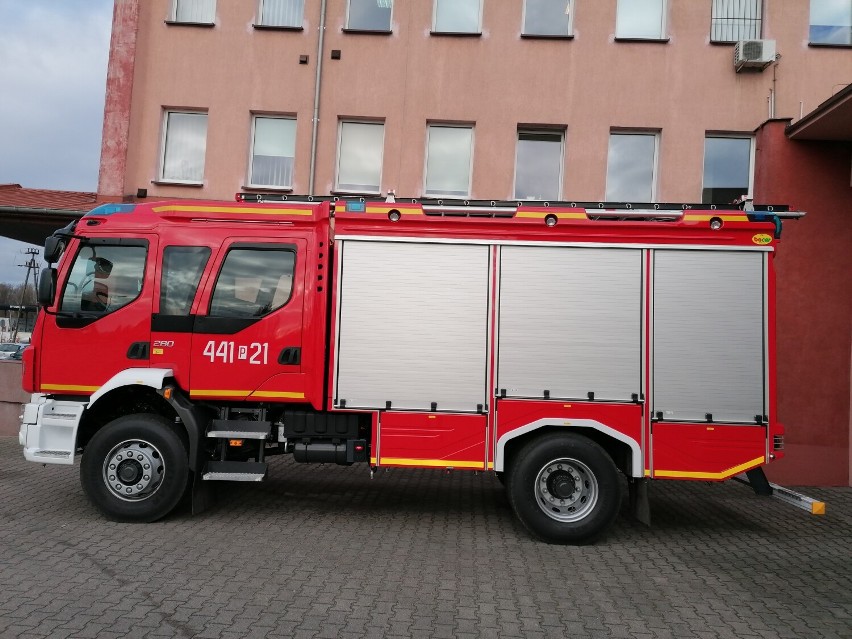 Nowy samochód w Komendzie Powiatowej Państwowej Straży Pożarnej w Grodzisku 