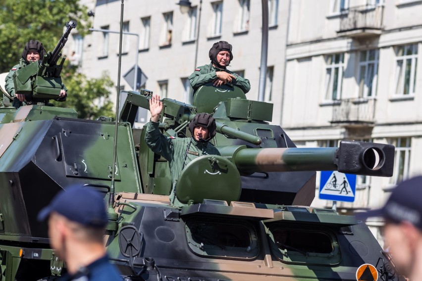 Defilada wojskowa 2018 Warszawa. Największa w historii...