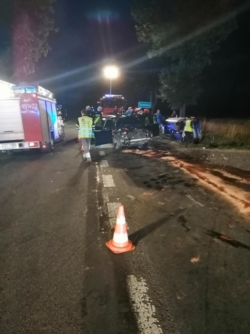 Wypadek w Truskolasach [ZDJĘCIA]. Zderzyły się dwa pojazdy, trzy osoby zostały ranne