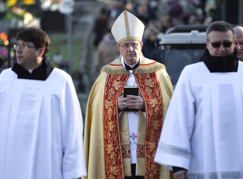 Pogrzeb 59 dzieci zmarłych przed urodzeniem na Cmentarzu Zasańskim w Przemyślu [ZDJĘCIA]