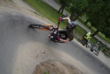 O bezpieczeństwie na torze pumptrack. Policjanci z Radomska zapraszają na spotkanie