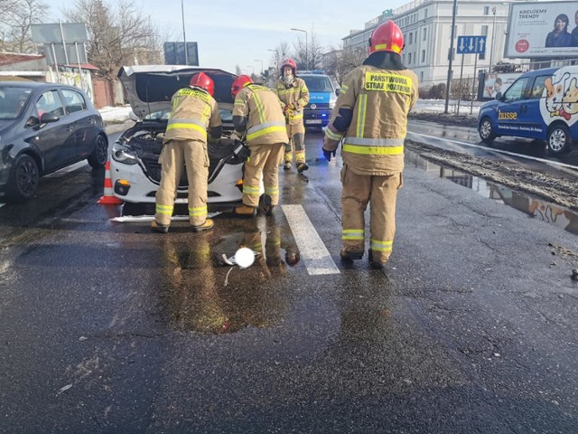 Do zdarzenia u zbiegu ul. Kamiennej i Sułkowskiego w Bydgoszczy doszło po godz. 13.00 w sobotę, 20 lutego