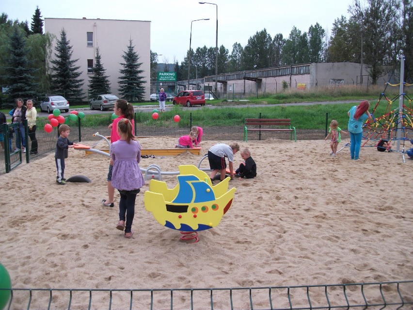 W Wałbrzychu otwarto plac zabaw - projekt zrealizowany w ramach budżetu partycypacyjnego na 2014 rok
