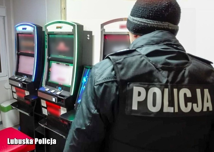 W Iłowej policjanci zabezpieczyli trzy nielegalne automaty...