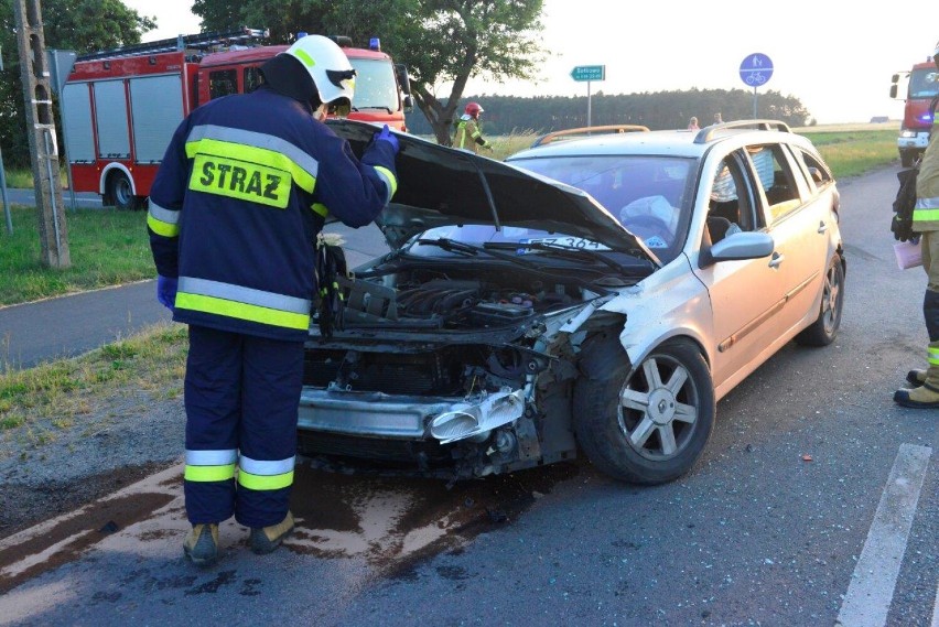 Zderzenie dwóch samochodów w Betkowie. Mamy zdjęcia z wypadku