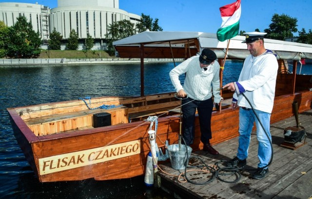 Bydgoska flota prywatna wzbogaciła się o kolejny nabytek. To łódź turystyczna „Flisak Czakiego”.