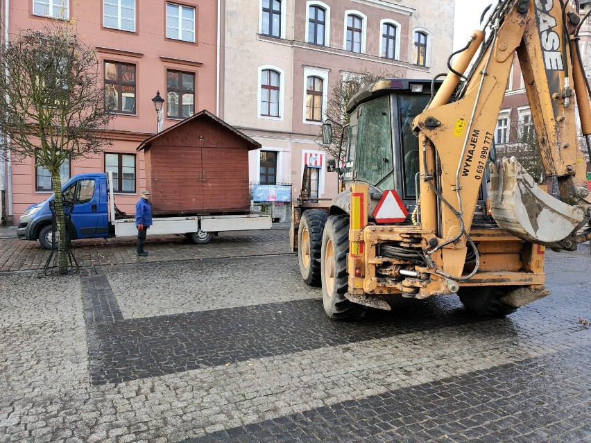 Tak wyglądają przygotowania do Jarmarku św. Mikołaja w...