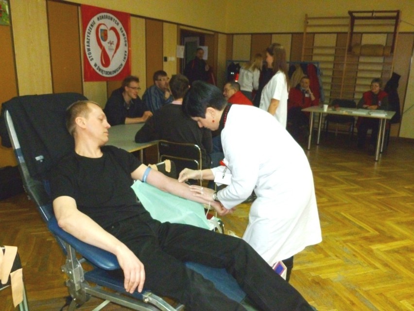 Świętochłowice: Podczas marcowej zbiórki krwi uzyskano prawie 15 litrów krwi