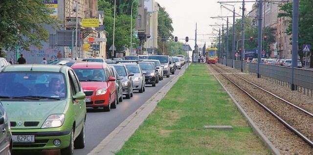 Transport publiczny ma szczególne znaczenie w centrach, gdzie wolnego miejsca jest niewiele