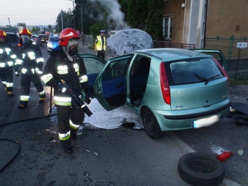 Nowy Sącz. Pożar samochodu osobowego przy ul. Węgierskiej